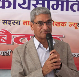 कांग्रेसको नेतृत्वमा सरकार बनाउन लागिन्छ : गृहमन्त्री लेखक