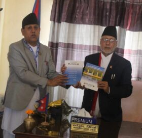 मुस्लिम आयोगद्वारा प्रदेश प्रमुख मियाँसमक्ष वार्षिक प्रतिवेदन पेश