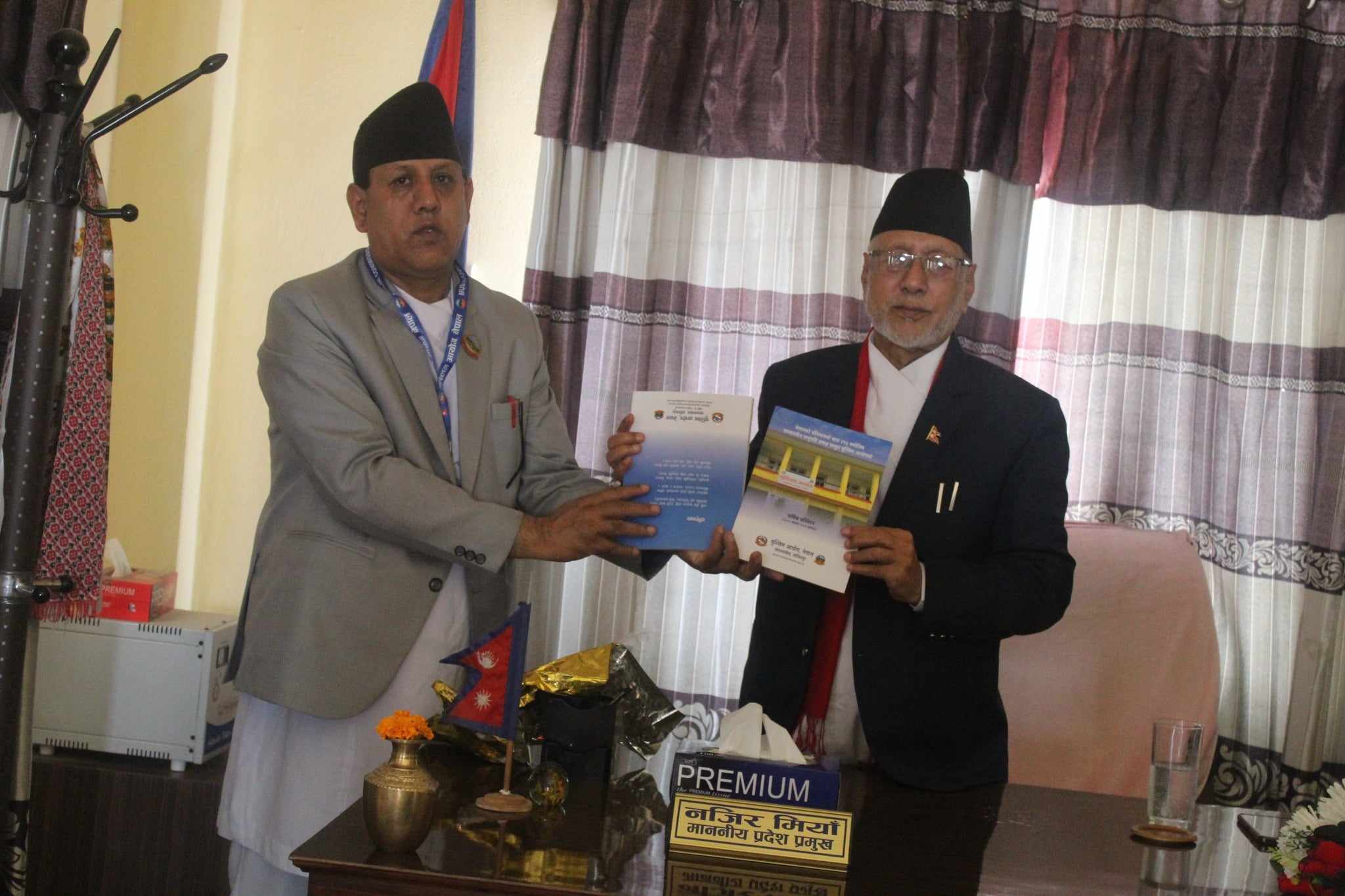 मुस्लिम आयोगद्वारा प्रदेश प्रमुख मियाँसमक्ष वार्षिक प्रतिवेदन पेश