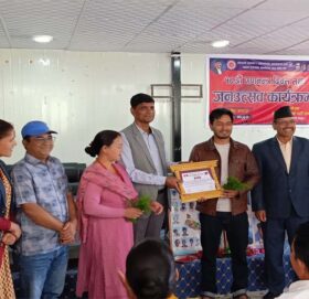 नेकपा एमाले बाजुराद्धारा गौमुल गाउँ कमिटिलाई सम्मान