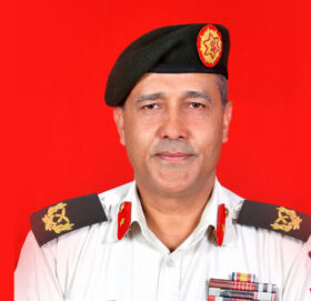 फेरिए सैनिक प्रवक्ता, केसीलाई पूर्वी पृतनाको जिम्मा