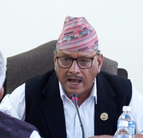 बाध्य भएर सरकार र शिक्षकसँगको सम्झौतामा हस्ताक्षर गरेँ : शिक्षा समिति सभापति