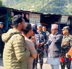 पर्यटनमन्त्री पाण्डेको मन्त्रालयबाट अग्नीपीडितका लागि ३ लाख बढी सहयोग