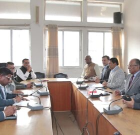 संसद् बैठक अघि विपक्षी दलहरूको बैठक बस्दै