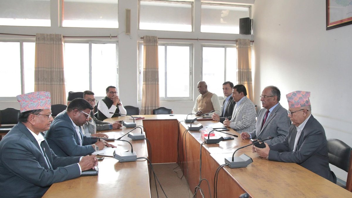 संसद् बैठक अघि विपक्षी दलहरूको बैठक बस्दै