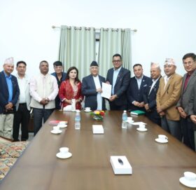 सुनचाँदी व्यवसायीले प्रधानमन्त्रीलाई भने – व्यवसाय धराशायी हुन्छ, पुनः विचार गरियोस्