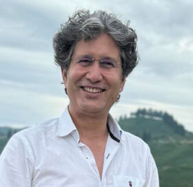 पत्रकार पाठकलाई पक्राउ नगर्न उच्च अदालतको आदेश