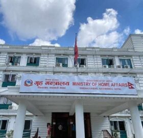 ३ जिल्लाका सीडीओसहित गृहमन्त्रीले गरे ६ सहसचिवको सरुवा