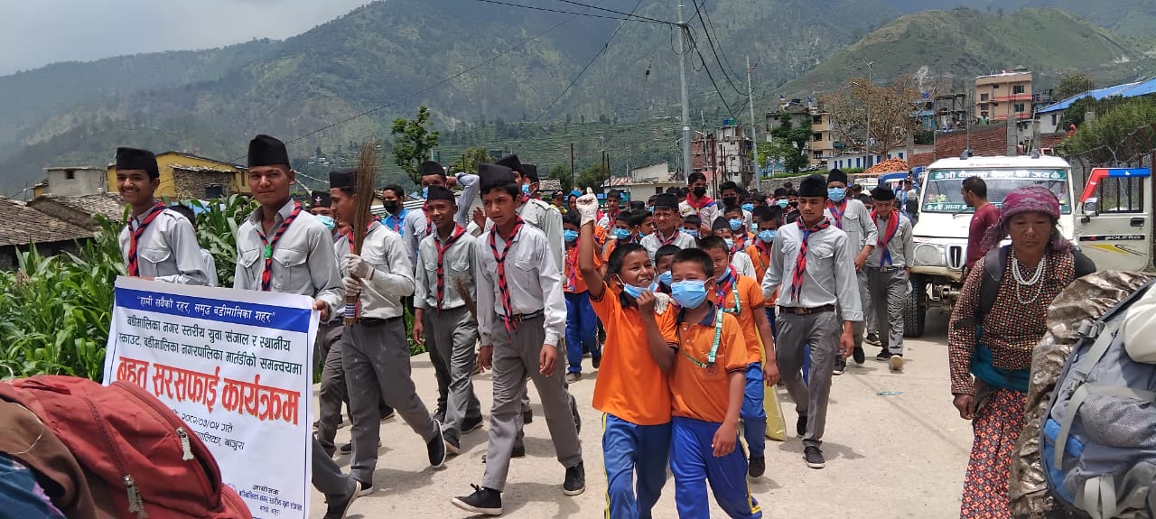 बडीमालिका नगर स्तरीय युवा सञ्जालद्वारा मार्तडी बजार सरसफाई