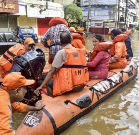 भारतमा बाढीमा परेर ३२ जनाको मृत्यु : १८ जिल्ला प्रभावित