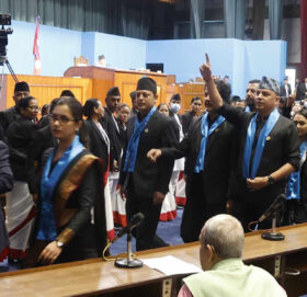 संसदबाट राप्रपासँगै बाहिरियो रास्वपा