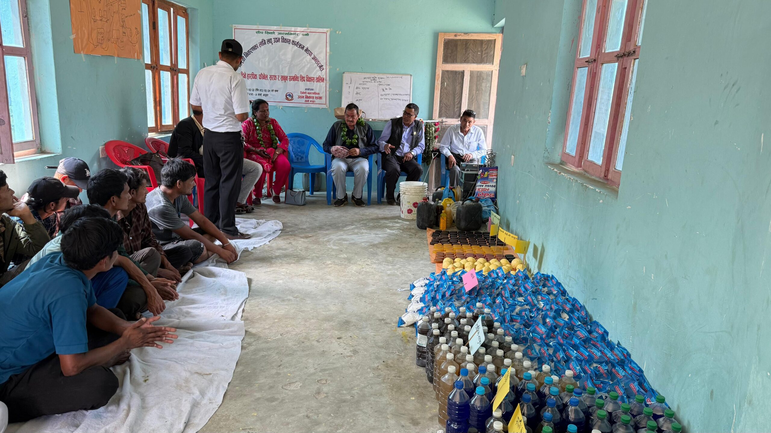 त्रिवेणीमा हार्पिक, फिनेल र साबुन सम्बन्धी सीप विकास तालिम सञ्चालन