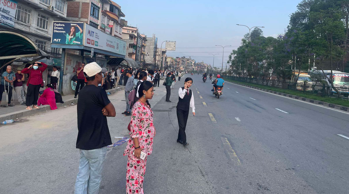 सार्वजनिक यातायात ठप्प हुँदा यात्रु मारमा