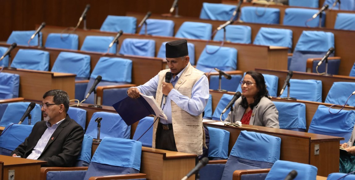 मन्त्रीको घुस डिलबारे माओवादीले माग्यो प्रधानमन्त्रीको जवाफ