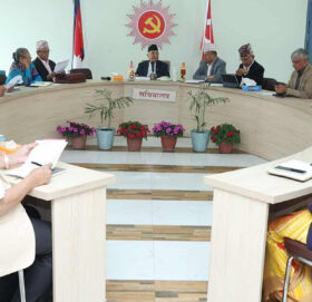 एमाले पोलिटब्युरो बैठक : प्रतिवेदनमाथि आज पनि छलफल