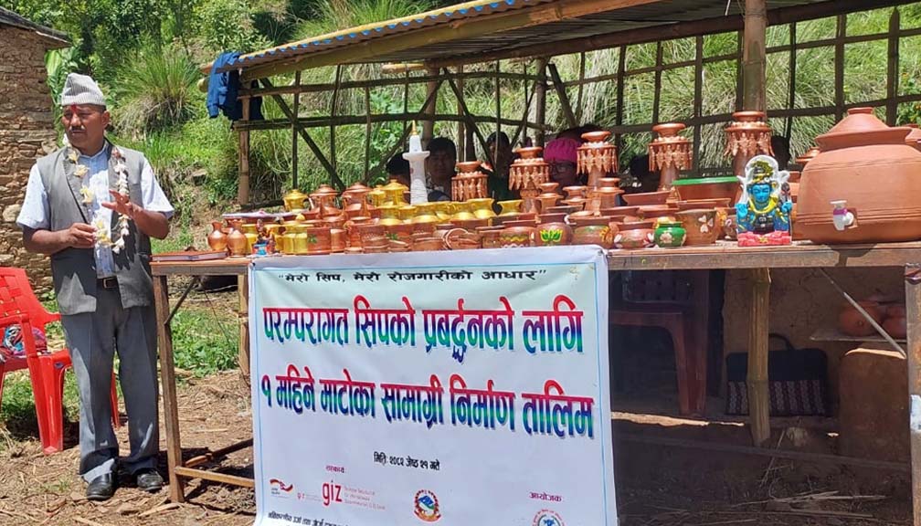 बुढीगंगामा एक महिने माटोका सामग्री निर्माण तालिम सम्पन्न