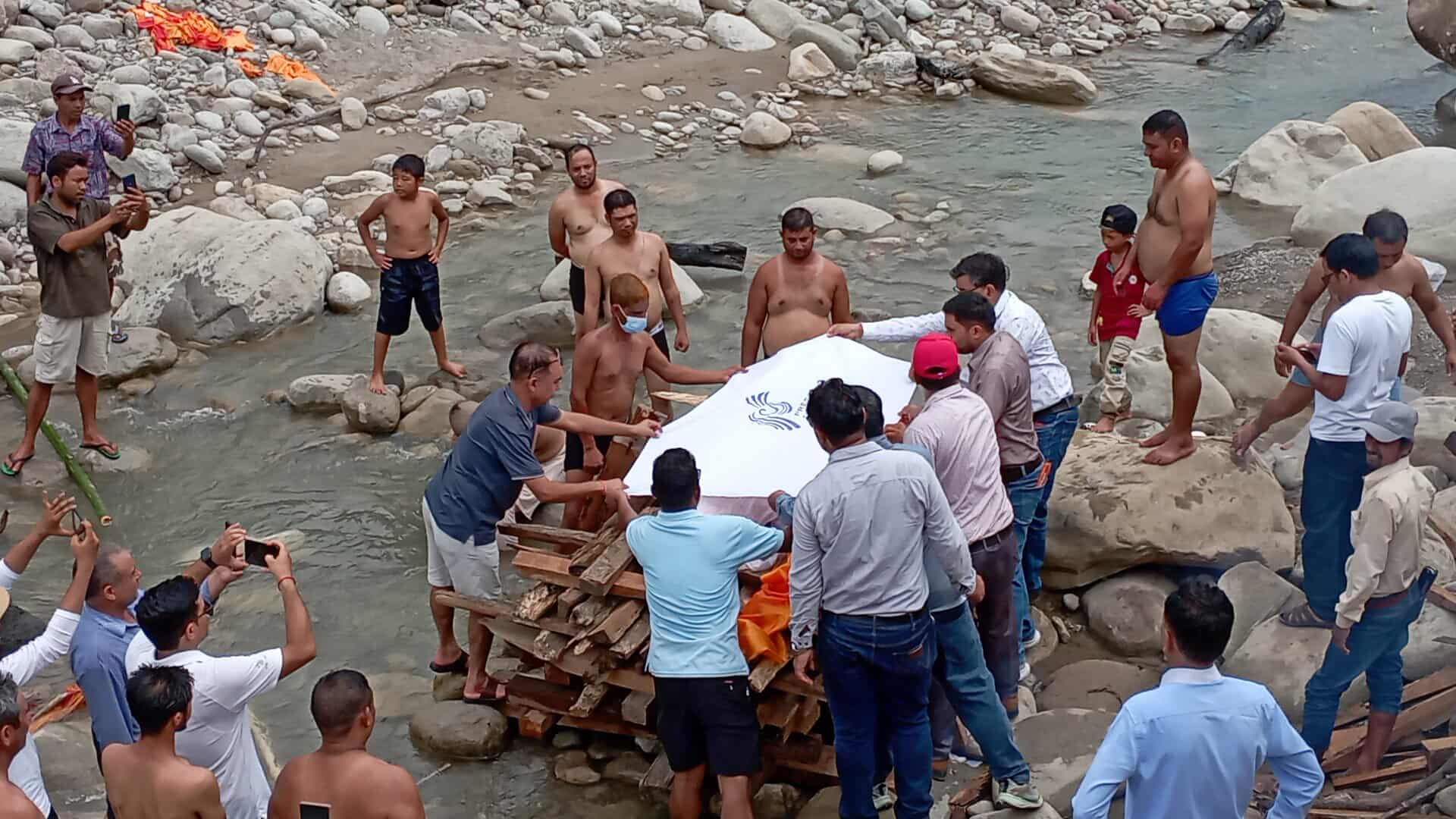 पत्रकार खत्रीको गोदावरी अर्याघाटमा अन्तिम संस्कार