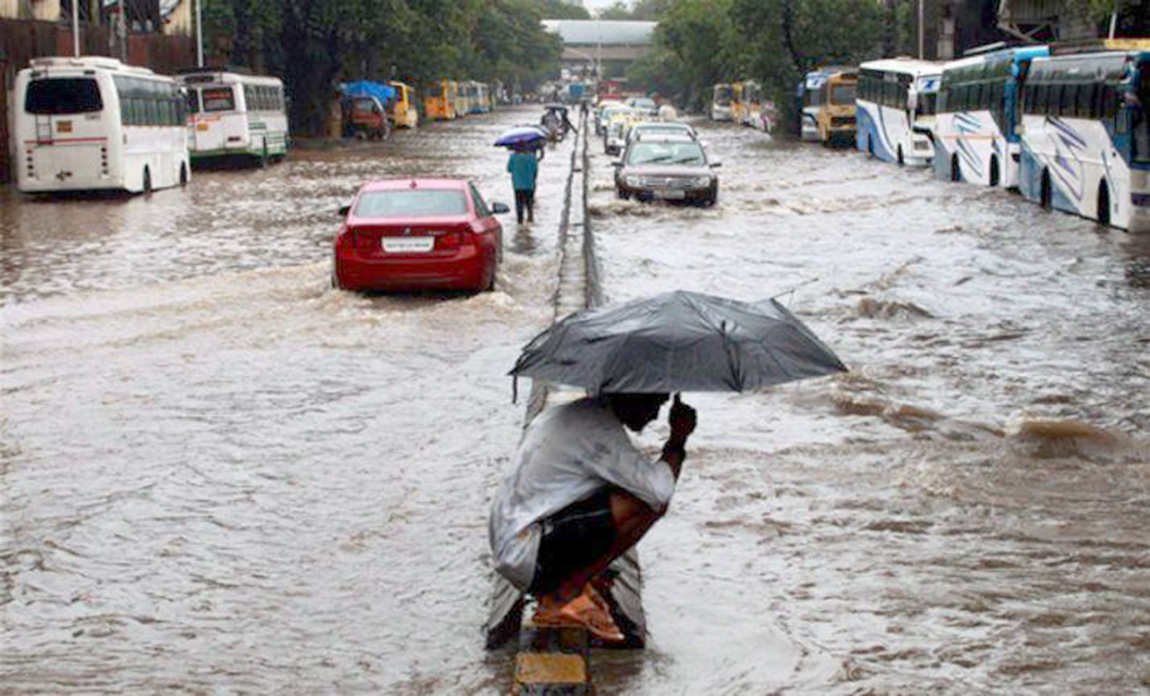 भारतको हिमाचल प्रदेशमा भारी वर्षा, बाढी पहिरोमा परी मृत्यु हुनेको संख्या ४३ पुग्यो