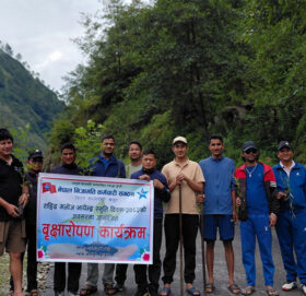 बाजुरामा शहिद मनोज–झपेन्द्र–सुरेन्द्र स्मृति दिवसको अवसरमा वृक्षारोपण