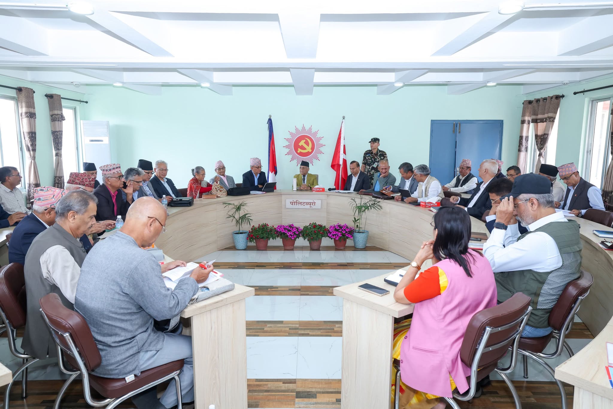 पूर्वराष्ट्रपति दलीय राजनीतिमा फर्कन नहुने एमालेको निर्णय