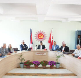 एमाले पोलिटब्युरो बैठक स्थगित, भोलि फेरि बस्ने