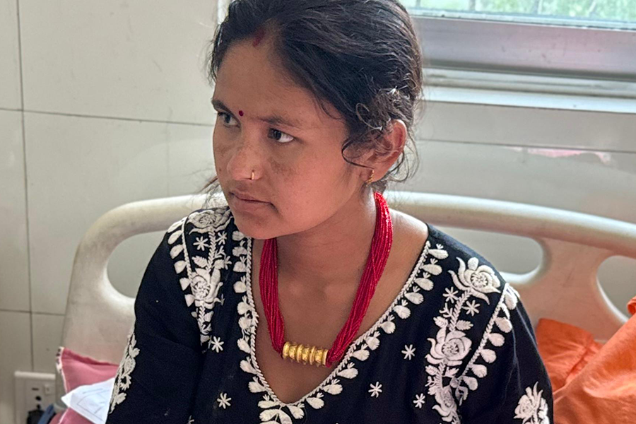 ‘रेडियोले पोषिलो खानुपर्छ भन्थ्यो, म रोटीसँग नुनको धुलो चाट्थें’