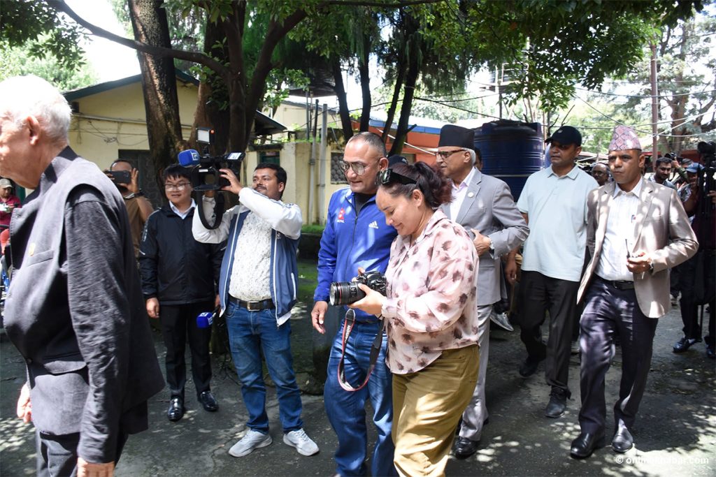 उपसभामुख हटाउन हस्ताक्षर संकलन आज पनि जारी रहने