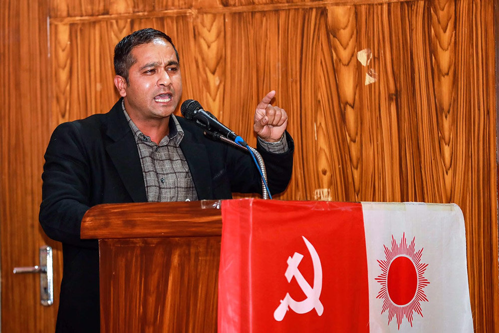 एमाले केन्द्रीय सदस्य ऐन महर विरुद्ध पक्राउ पुर्जी जारी