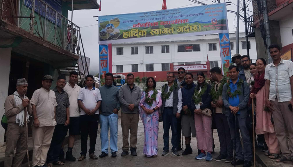 बडीमालिका नगरपालिकाद्धारा   धनगढी उप–महानगरको टोलीलाइ स्वागत