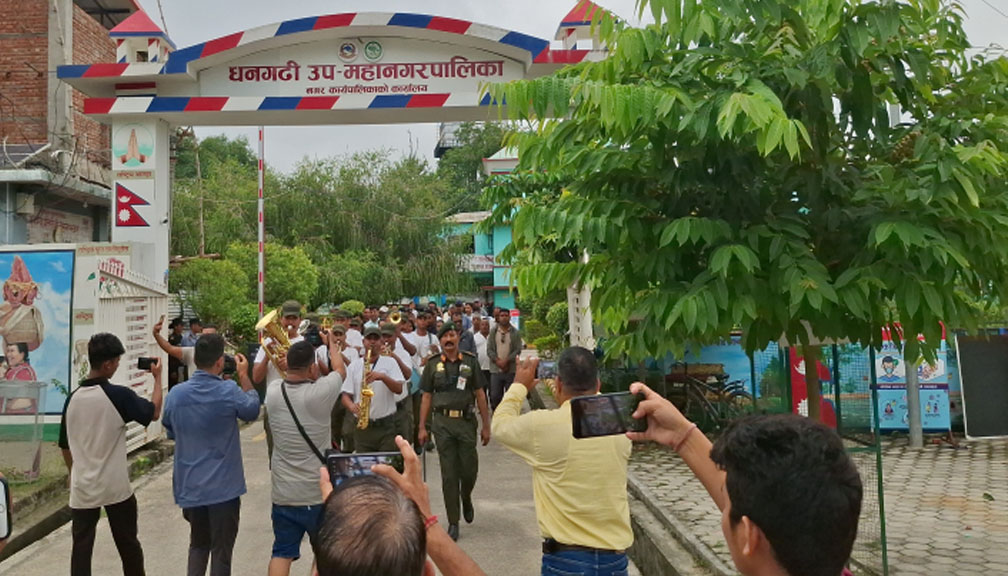 धनगढीबाट सरकारी  टोली सहित बडीमालिका प्रस्थान