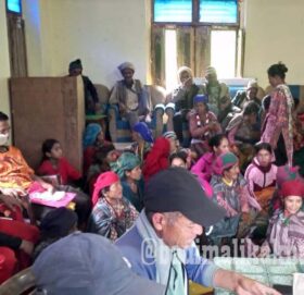 गौमुलद्धारा गाउँमै गएर सामाजिक सुरक्षा लाभग्राहीको विवरण अध्यावधिक