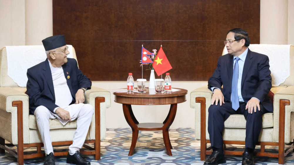 प्रधानमन्त्री ओली र भियतनामका प्रधानमन्त्री फाम मिन चिङबीच भेटवार्ता