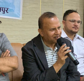 अस्थिरताका रोगीहरू सरकार ढल्ने हल्ला चलाउँदै छन् : महासचिव पोखरेल