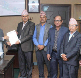 सरकारसँग शिक्षक महासंघ आक्रोशितः शिक्षा विधेयकमा सहमतिलाई नसमेटिएको भनाइ