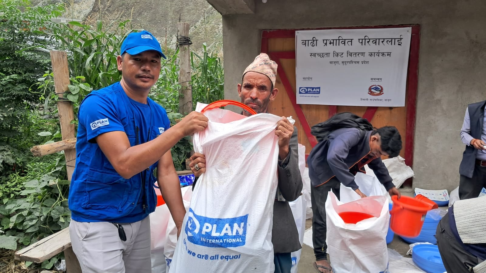 हिमालीका बाढी प्रभावितलाई प्लान इन्टरनेशनलद्धारा सहयोग