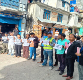 देश र संविधान रक्षाका लागि बाजुरामा शान्तिपूर्ण मौन प्रदर्शन