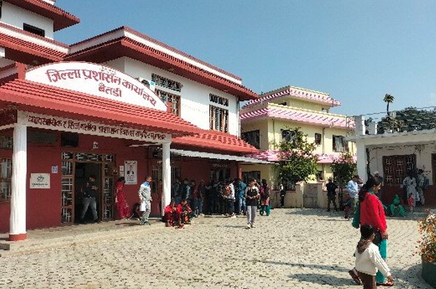 बैतडीमा रातिमा गाडी चलाउन रोक