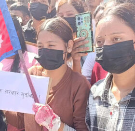 जेन–जिको बाजुरा सदरमुकाममा आन्दोलन (फाेटाे फिचर)