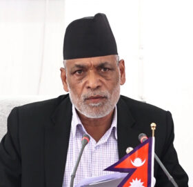 आइतबारको घटनाप्रति क्षमायाचना गर्दै कृषिमन्त्री अधिकारीले दिए राजीनामा