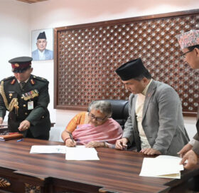 नेपाली नोटमा नेपाल संवत् उल्लेख गर्न सकिने प्रधानमन्त्रीको आश्वासन