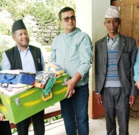 बडीमालिका नगरपालिकाका किशोरी क्लबलाई शैक्षिक तथा खेलकुद सामग्री सहयोग