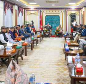 निर्वाचनमा केन्द्रित हुन दलहरूलाई राष्ट्रपतिको आग्रह