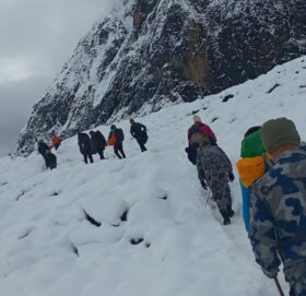 अन्नपूर्ण बेसक्याम्पबाट सशस्त्र प्रहरीद्वारा १६२ जनाको उद्धार