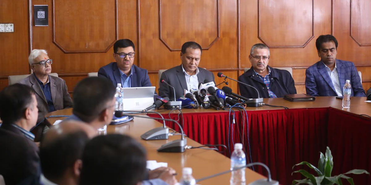 बीपी राजमार्ग ३-४ दिनभित्रै सञ्चालन गर्छौँ: मन्त्री घिसिङ