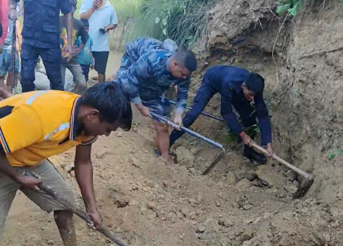 सिम्रौनगढमा ढिस्कोले पुरिएर २ जनाको मृत्यु, ६ घाइते