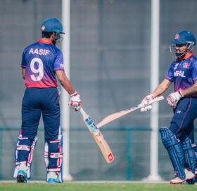 आसिफ र दिपेन्द्रको अर्धशतकमा नेपालले सामाओलाई दियो २१२ रनको लक्ष्य