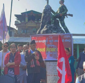 यति धेरै जनधनको क्षति हुँदा पनि ओलीमा कुनै पश्चाताप छैन : प्रचण्ड