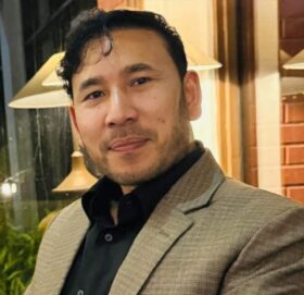 प्रधानमन्त्रीका प्रमुख स्वकीय सचिवले श्रीमतीसहितका नातेदारलाई दिलाए नियुक्ति