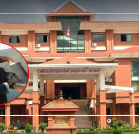 स्वास्थ्य कार्यालय बाजुराका तत्कालीन निमित्त प्रमुख अशाेक सिहं सहित ६ जनाविरुद्ध भ्रष्टाचार मुद्दा