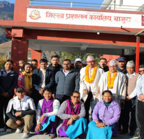 बाजुराका सिडिओ र सहायक सिडिओको बिदाइ